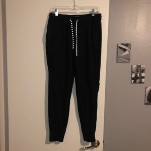 American Eagle joggers